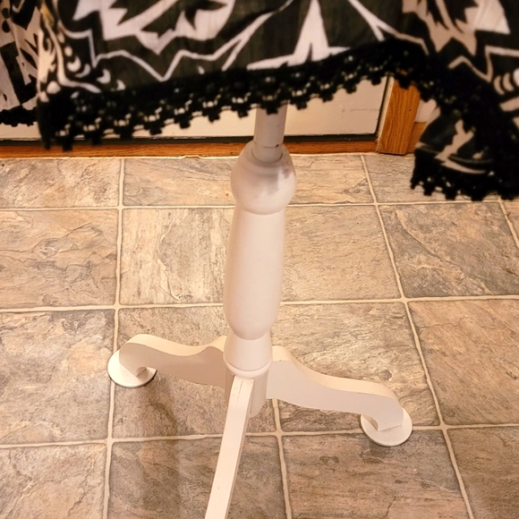 NWOT Chico's top.  SZ S/M but will fit a large easy. - Picture 8 of 13